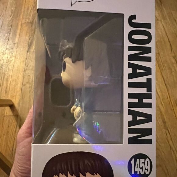 Funko Pop Stranger Things JONATHAN BYERS Vinyl Figure - Picture 6 of 8
